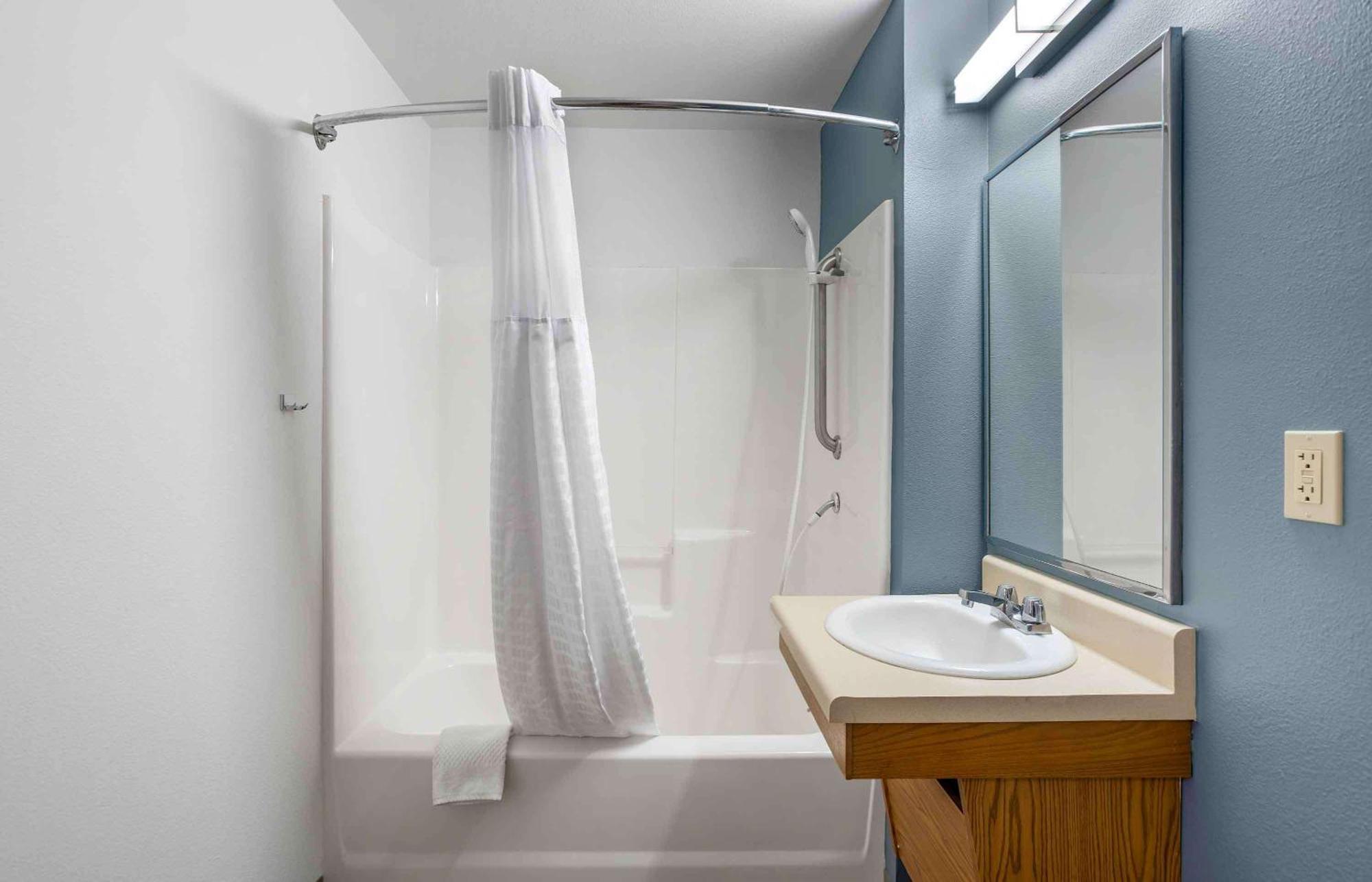 Extended Stay America Select Suites - Louisville - Airport Eksteriør bilde