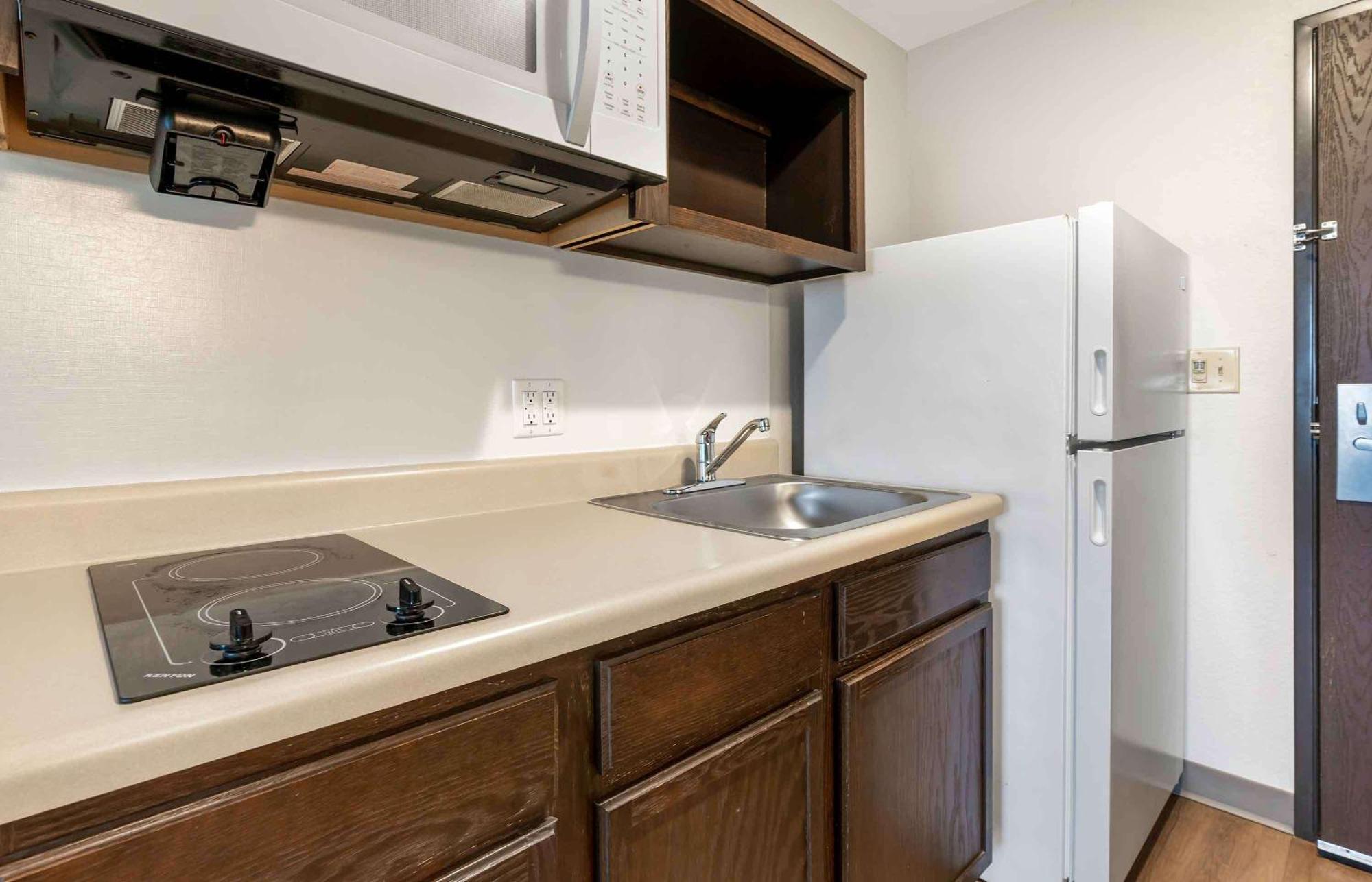 Extended Stay America Select Suites - Louisville - Airport Eksteriør bilde