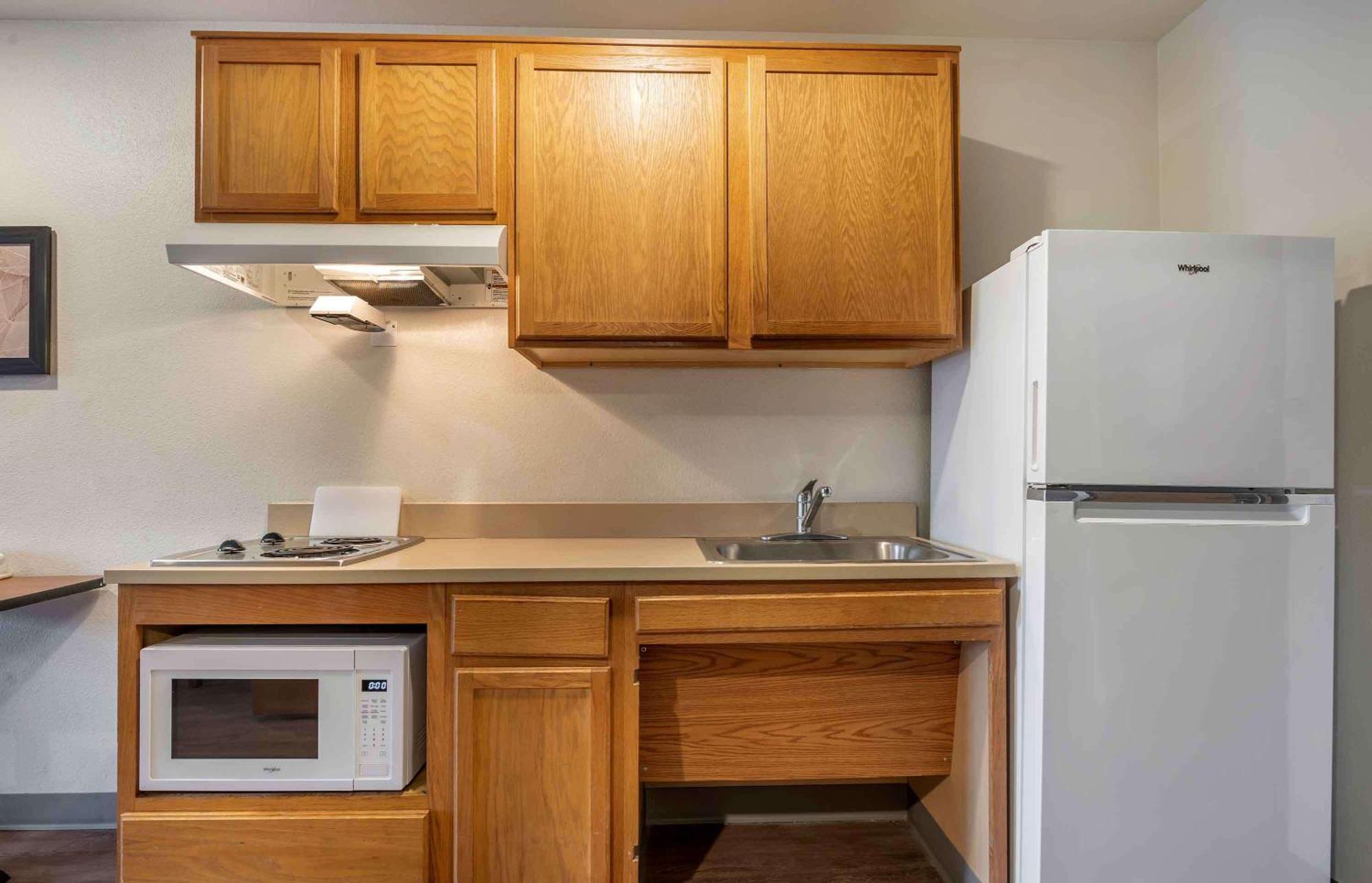 Extended Stay America Select Suites - Louisville - Airport Eksteriør bilde