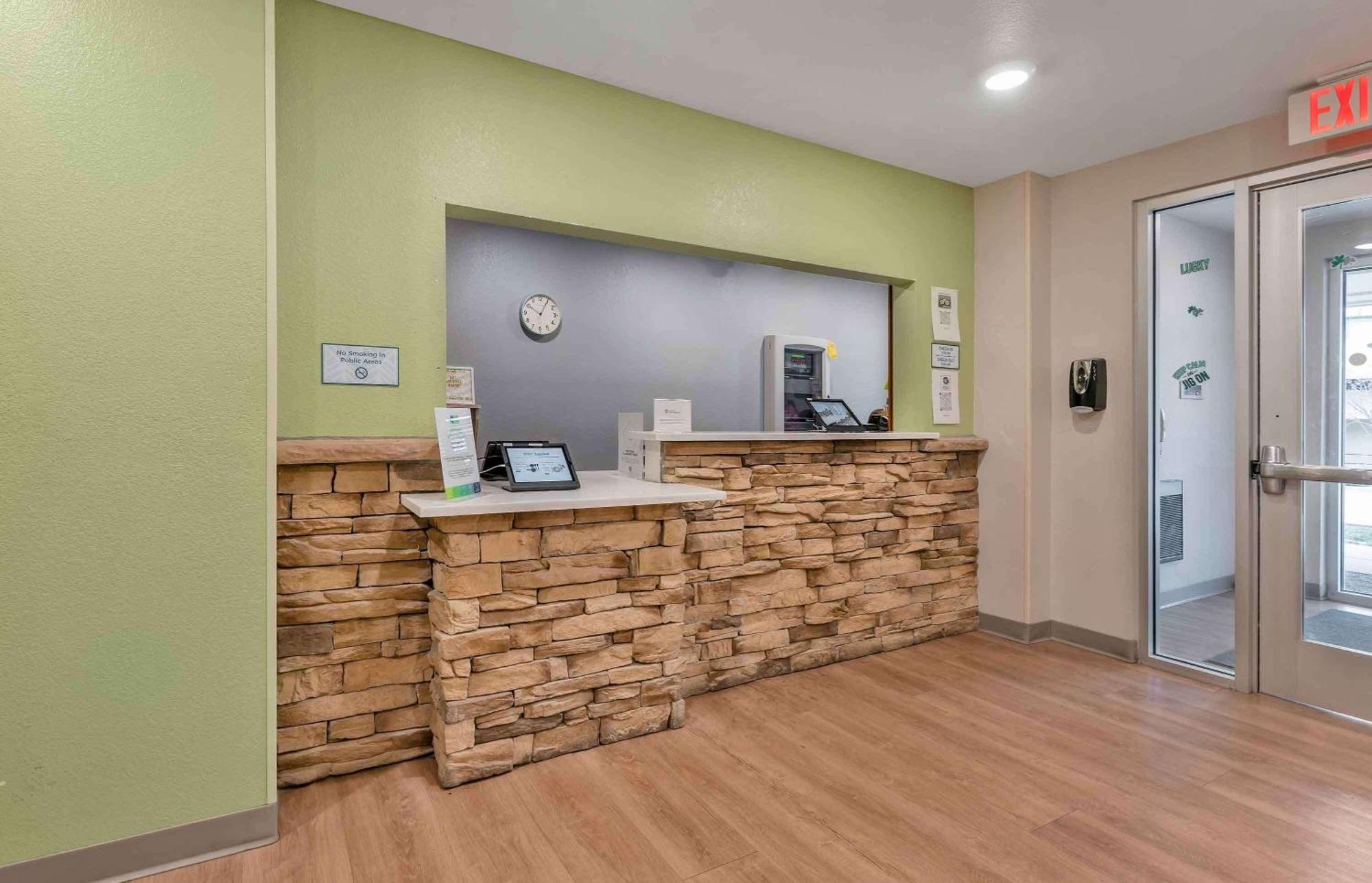Extended Stay America Select Suites - Louisville - Airport Eksteriør bilde