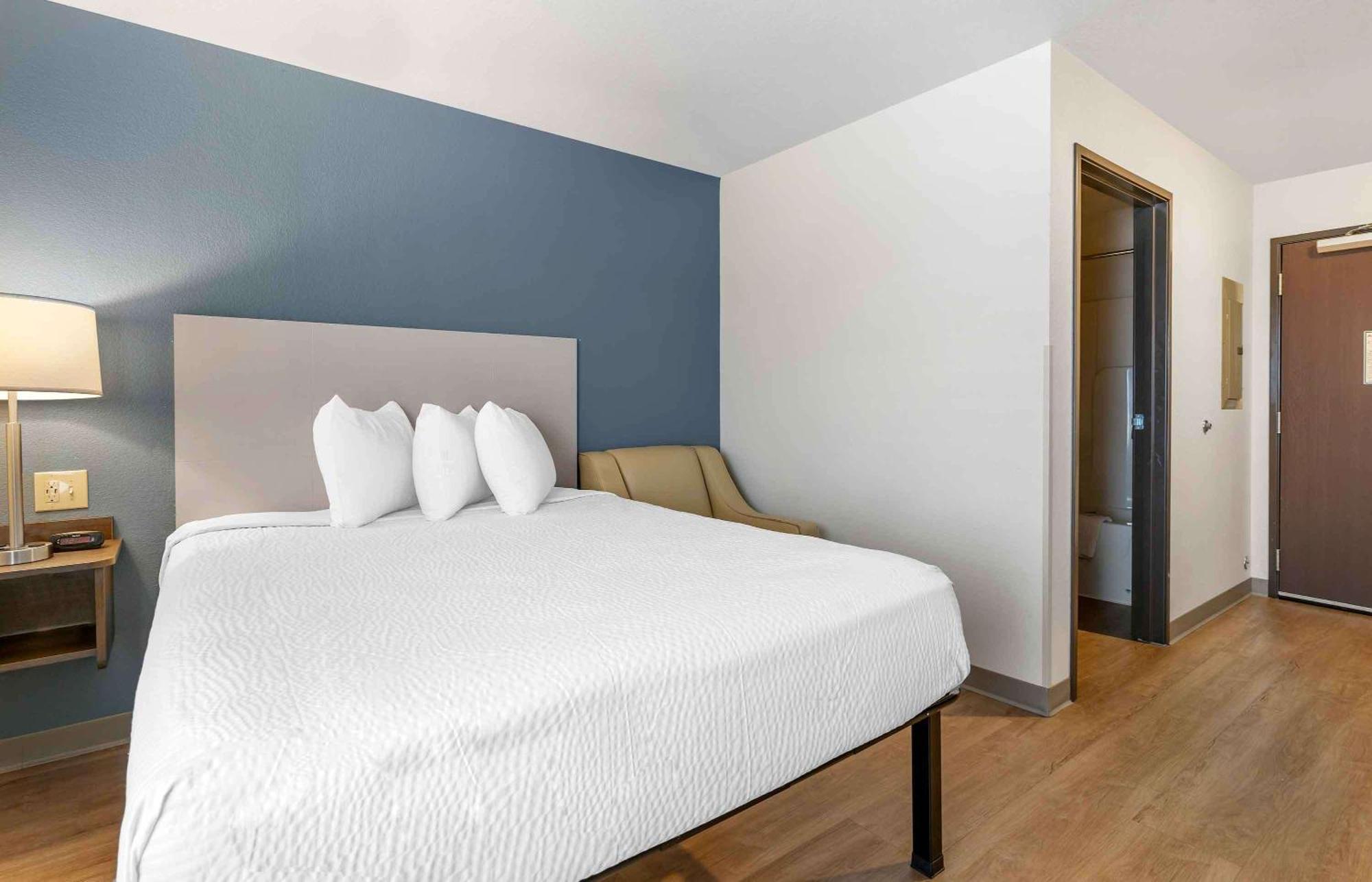 Extended Stay America Select Suites - Louisville - Airport Eksteriør bilde